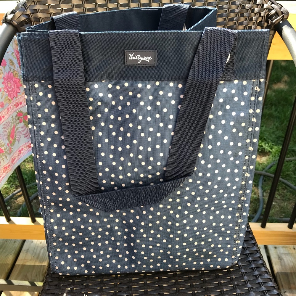 Essential storage tote